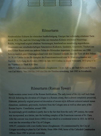 Schild des Römerturms Foto 