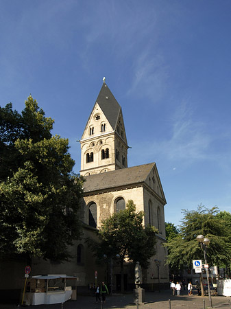 Westturm der St Aposteln Fotos