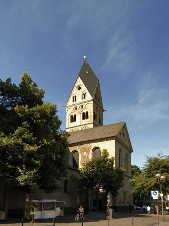 Westturm der St Aposteln Foto 