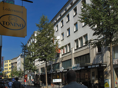 Laeden auf der Breiten Straße Foto 