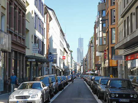 Foto Blick vom Friesenwall auf Kölnturm - Köln