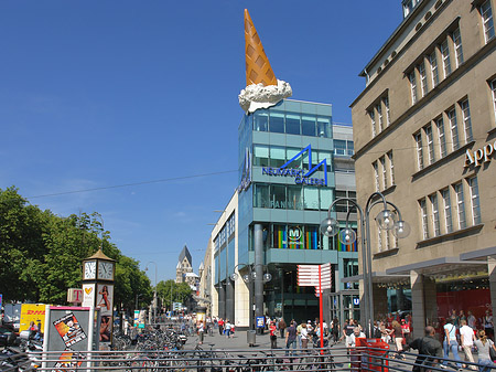 Neumarkt Galerie mit Häusern