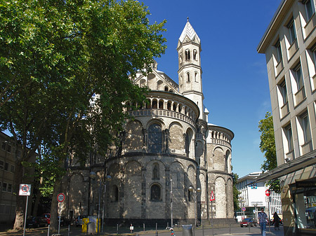 Fotos Seitentürme und Westturm der St Aposteln | Köln